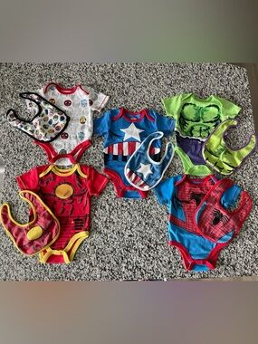 Marvel Superhero Baby Onesies Set w/Bibs - 5 Pack